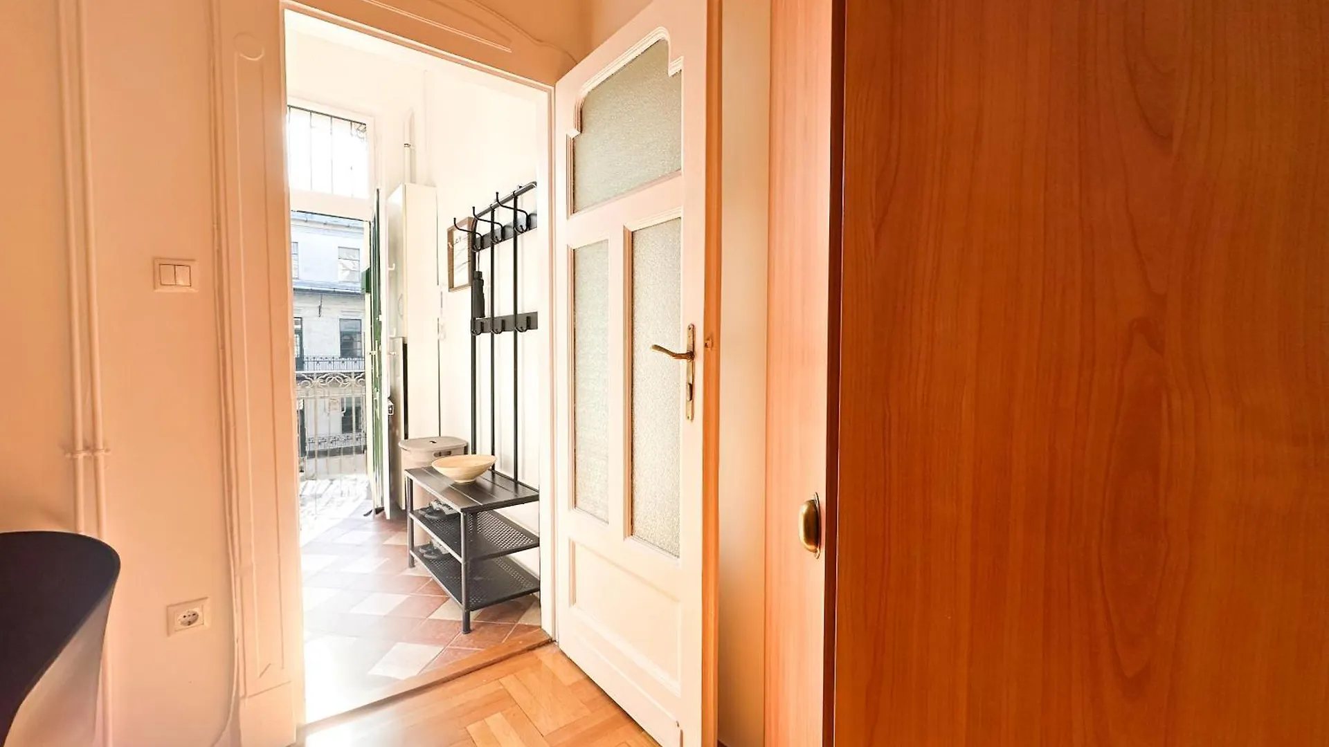 Kiraly Levente - Center Location Ac Apartment Budapest 0*,  Hungary