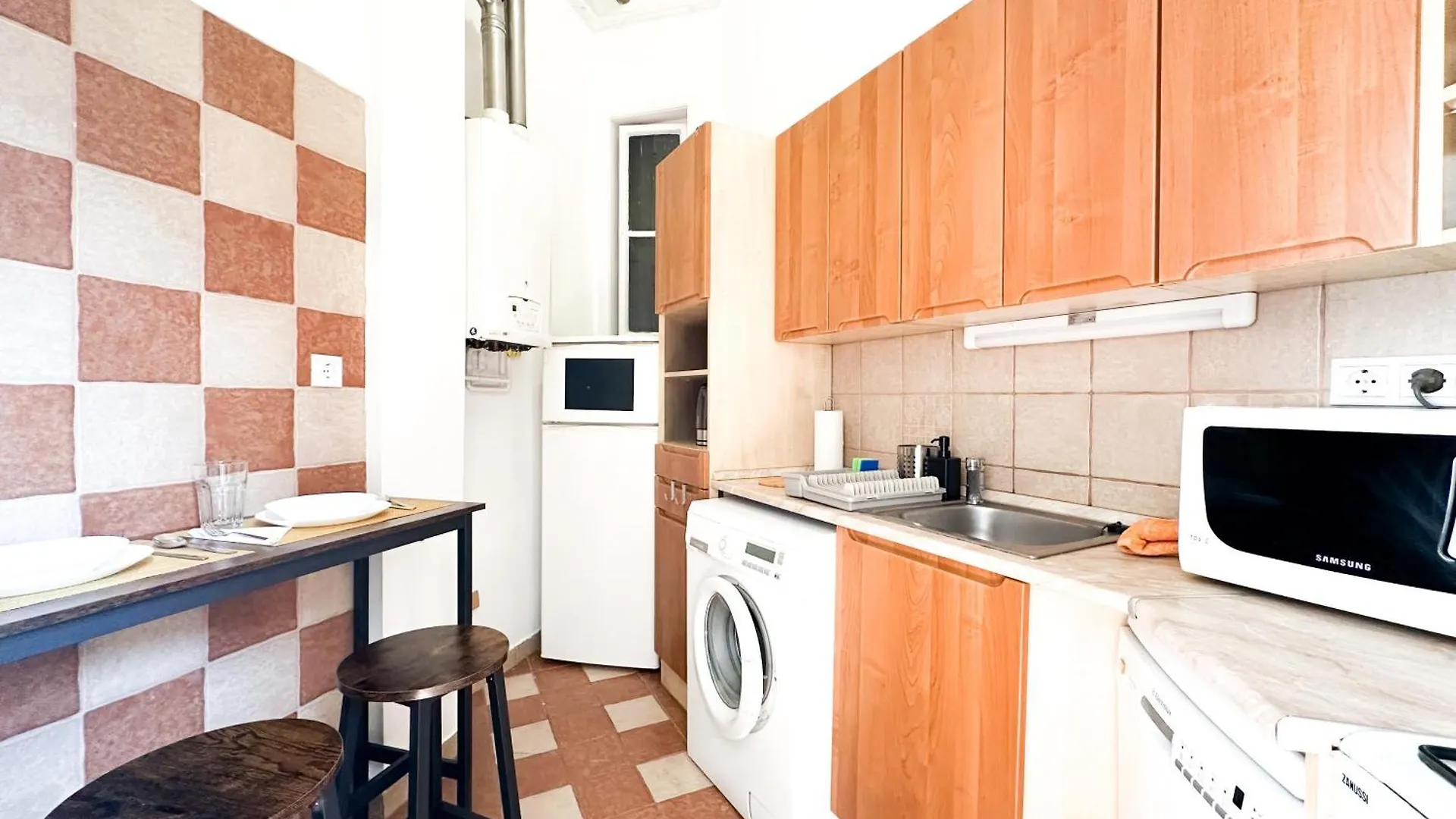 Kiraly Levente - Center Location Ac Apartment Budapest